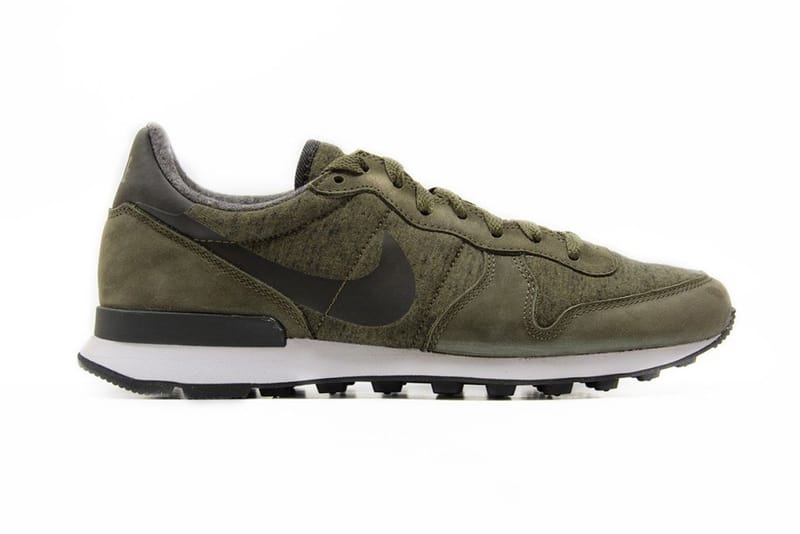 nike internationalist low by you