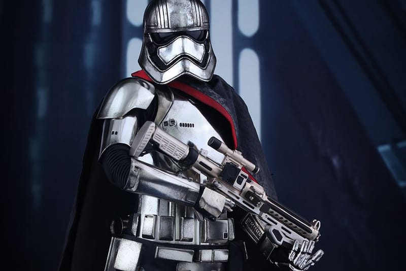 Hot Toys 'Star Wars' Captain Phasma Collectible Figure