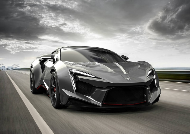 W Motors Fenyr SuperSport