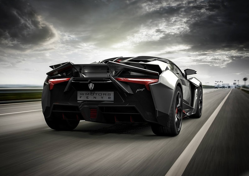 W Motors Fenyr SuperSport