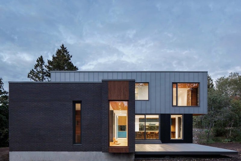 Bic V Angl Home by NatureHumaine Architects