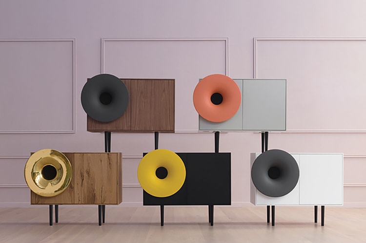 These "Caruso" Cabinet Speakers Provide a Nostalgic Aesthetic With a Digital Sound
