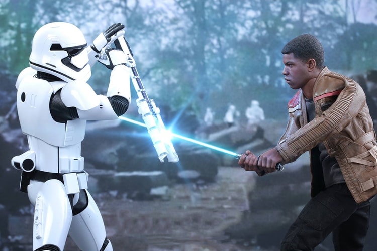 Hot Toys 'Star Wars' Finn & First Order Riot Control Stormtrooper Collectible Figures