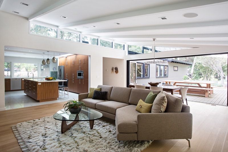 This Mid-Century Bay Area Home Embraces Open Spaces 