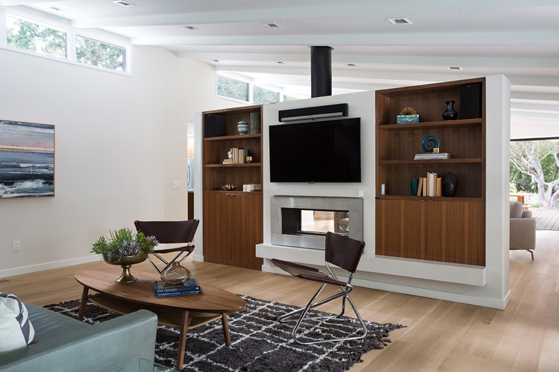 This Mid-Century Bay Area Home Embraces Open Spaces 
