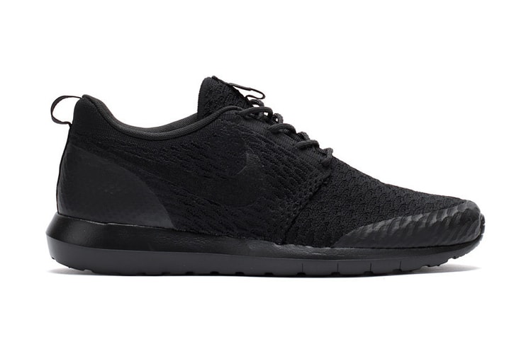 Nike Roshe NM Flyknit SE "Triple Black"