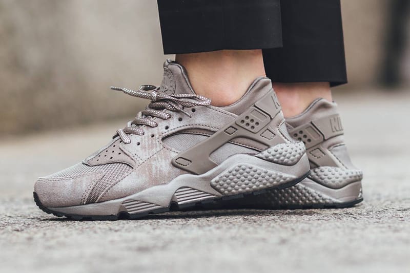Nike WMNS Air Huarache "Iron" Is the Best Colorway We've Seen So Far
