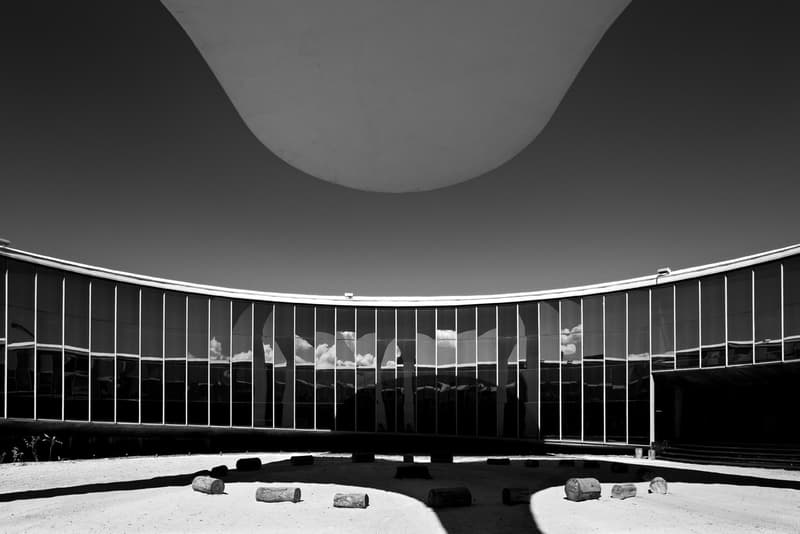 Haruo Mikami Photographs Oscar Niemeyer Brazil