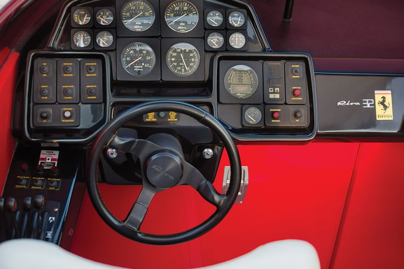 1990 Riva Ferrari 32 Speedboat