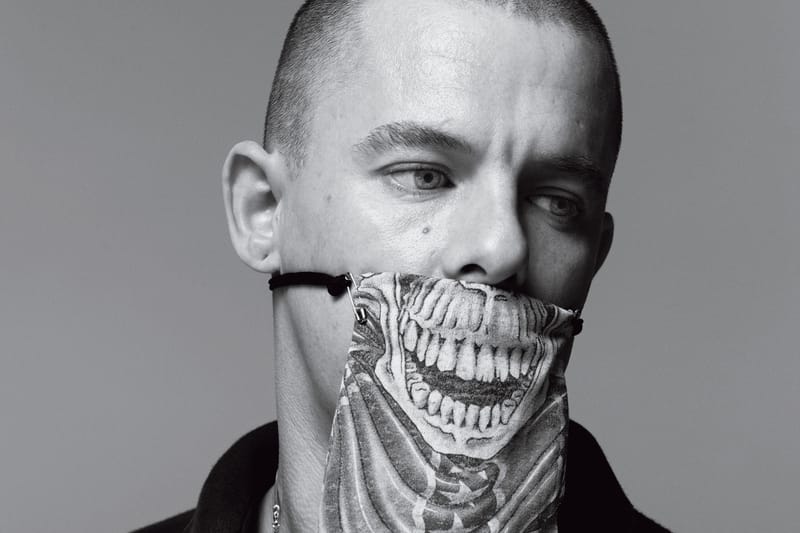 SCAD FASH Museum of Fashion and Film - Remembering the late Alexander  McQueen today on his birthday! Albert Watson's “Alexander McQueen, New York  City, 2002,” from Albert Watson's book “Kaos” (Taschen, 2017). | Facebook