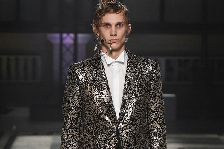 Alexander McQueen's 2016 Fall/Winter Collection Takes on an Eerie Aesthetic