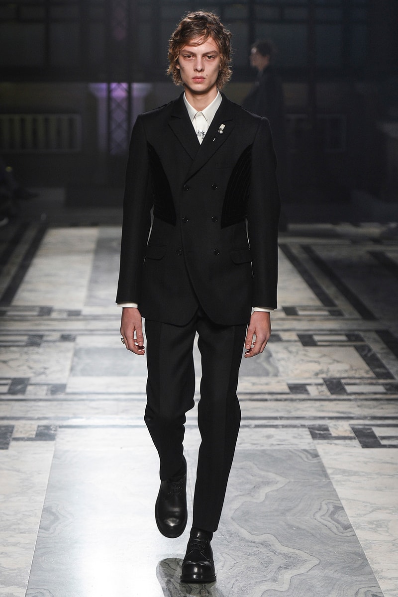 Alexander McQueen 2016 Spring/Summer Runway Collection