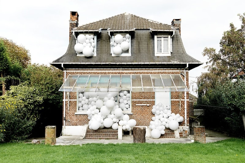 Charles Petillon INVASIONS Balloon Exhibition
