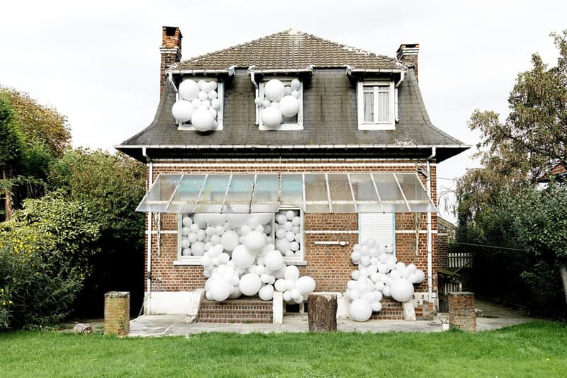 Charles Petillon INVASIONS Balloon Exhibition