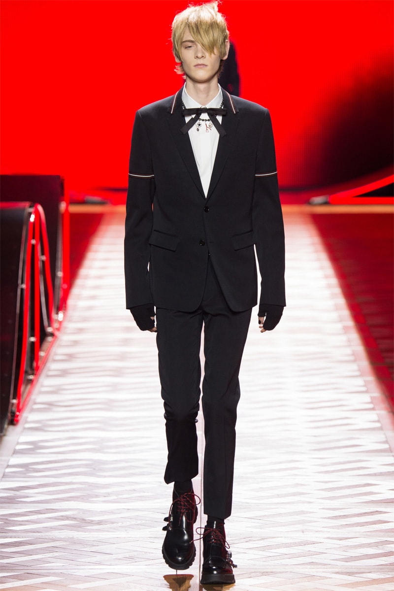 Kris Van Assche Knows How to Be Dapper and Warm in Dior Homme's 2016 Fall/Winter Collection