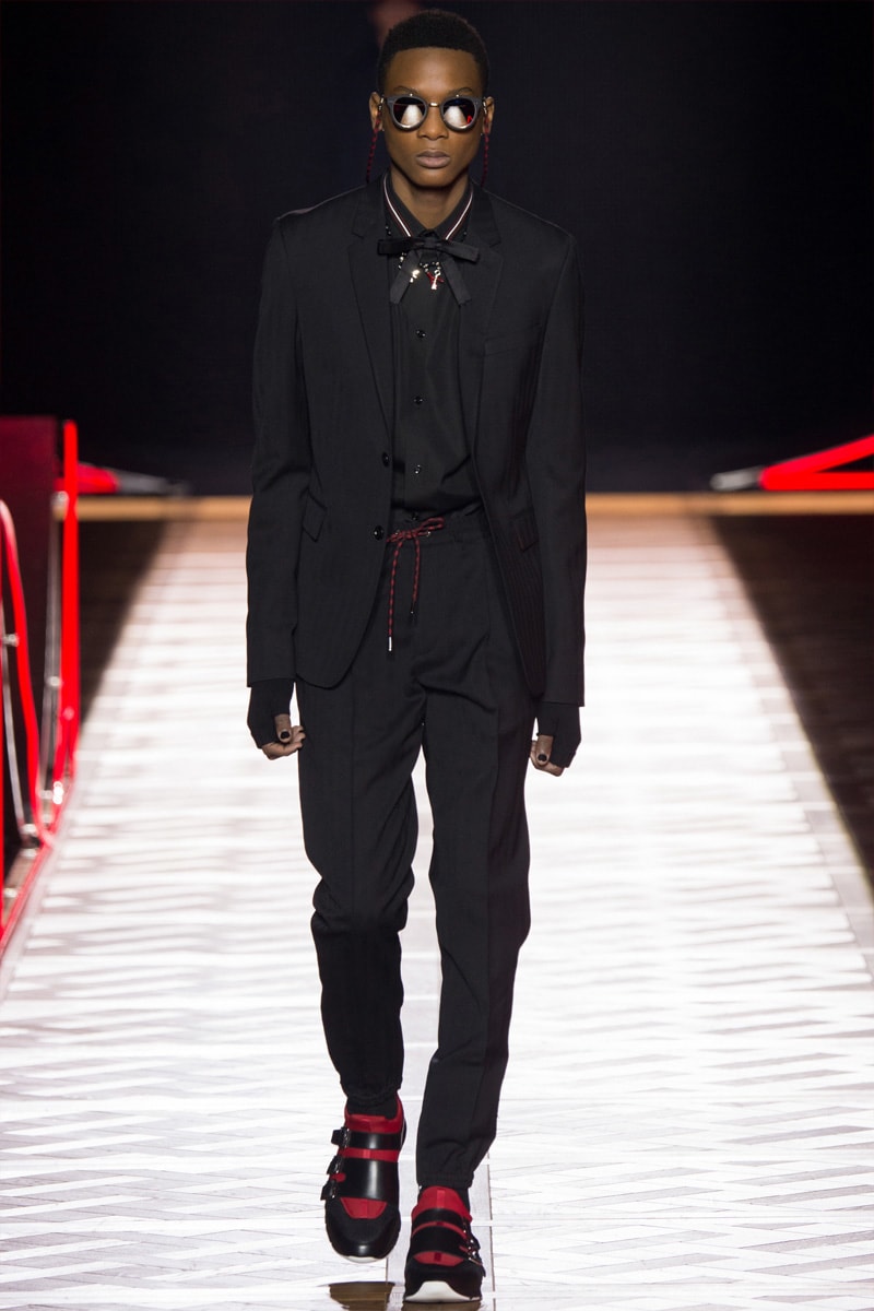 Kris Van Assche Knows How to Be Dapper and Warm in Dior Homme's 2016 Fall/Winter Collection