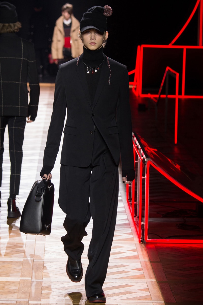 Kris Van Assche Knows How to Be Dapper and Warm in Dior Homme's 2016 Fall/Winter Collection