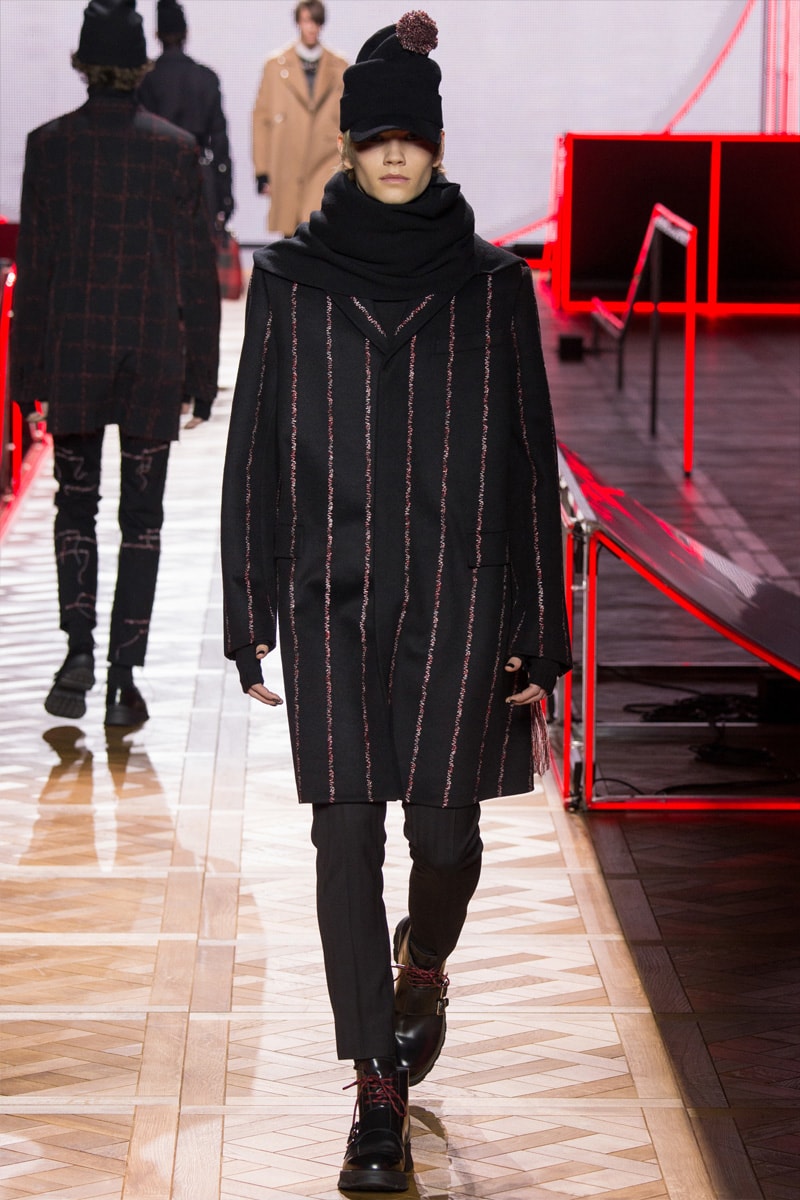 Kris Van Assche Knows How to Be Dapper and Warm in Dior Homme's 2016 Fall/Winter Collection