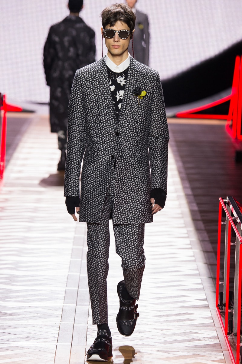 Kris Van Assche Knows How to Be Dapper and Warm in Dior Homme's 2016 Fall/Winter Collection