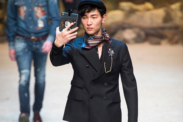 Models Take Their Selfie Habit Onto the Runway at Dolce & Gabbana's 2016 Fall/Winter Show
