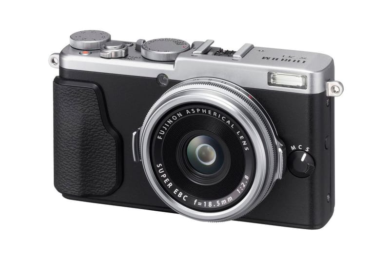 Fujifilm Unveils the Compact, Retro-Styled X70