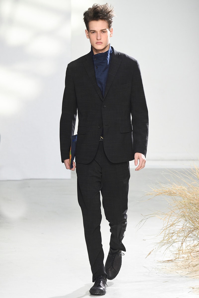 Issey Miyake's 2016 Fall/Winter Collection Centers on the "Neonomad" 