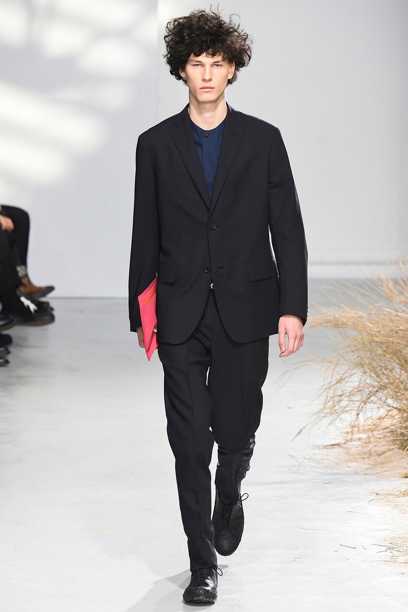 Issey Miyake's 2016 Fall/Winter Collection Centers on the "Neonomad" 