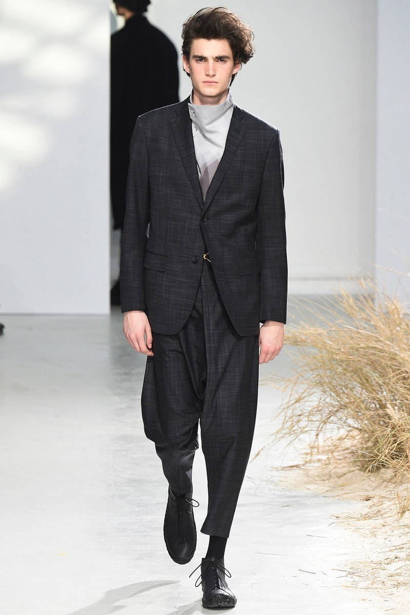 Issey Miyake's 2016 Fall/Winter Collection Centers on the "Neonomad" 