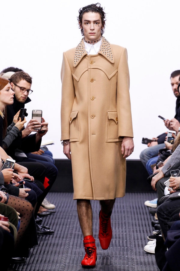 J.W. Anderson 2016 Fall/Winter at London Collections Men 