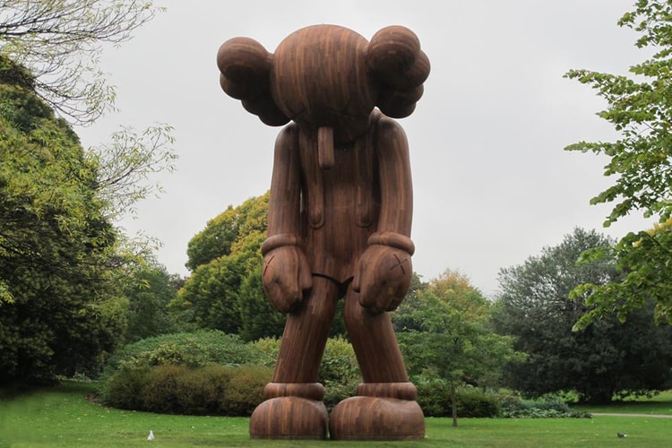 Watch a KAWS Sculpture Come Together in This Preview for the Artist's Yorkshire Sculpture Park Exhibition