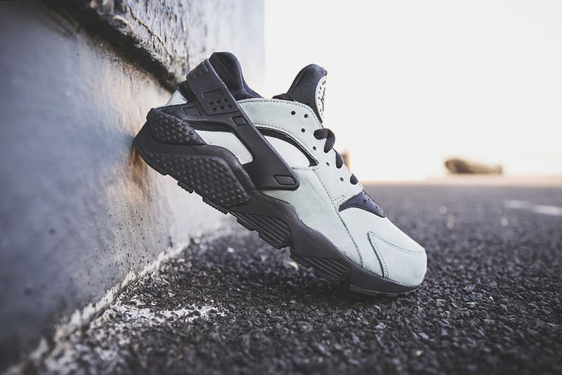 air huarache premium mica green