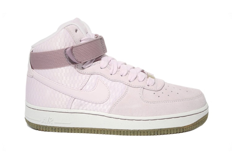 Nike WMNS Air Force 1 High Premium "Bleached Lilac"