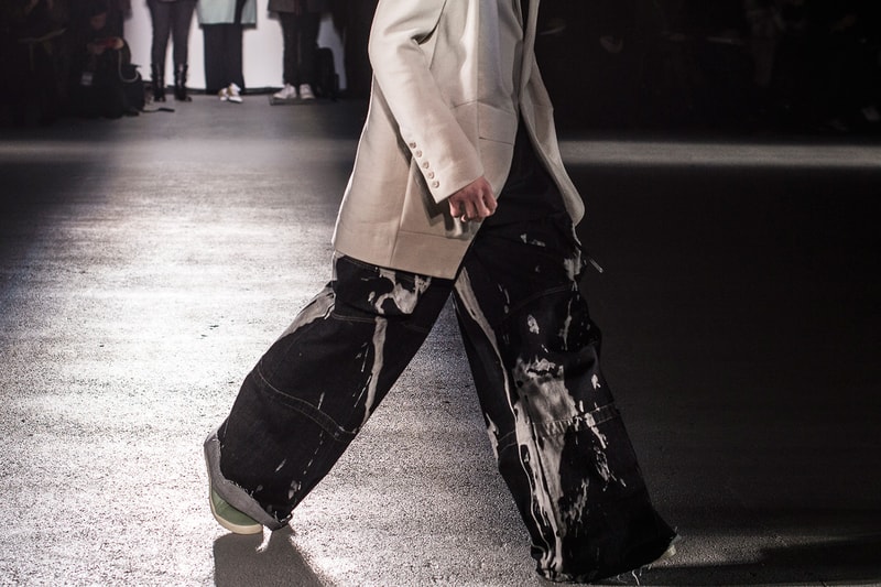 A Front Row Look at the Rick Owens 2016 Fall/Winter Collection