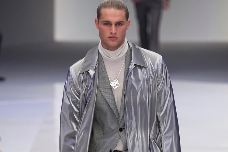 Versace Goes Space-Age for 2016 Fall/Winter Collection