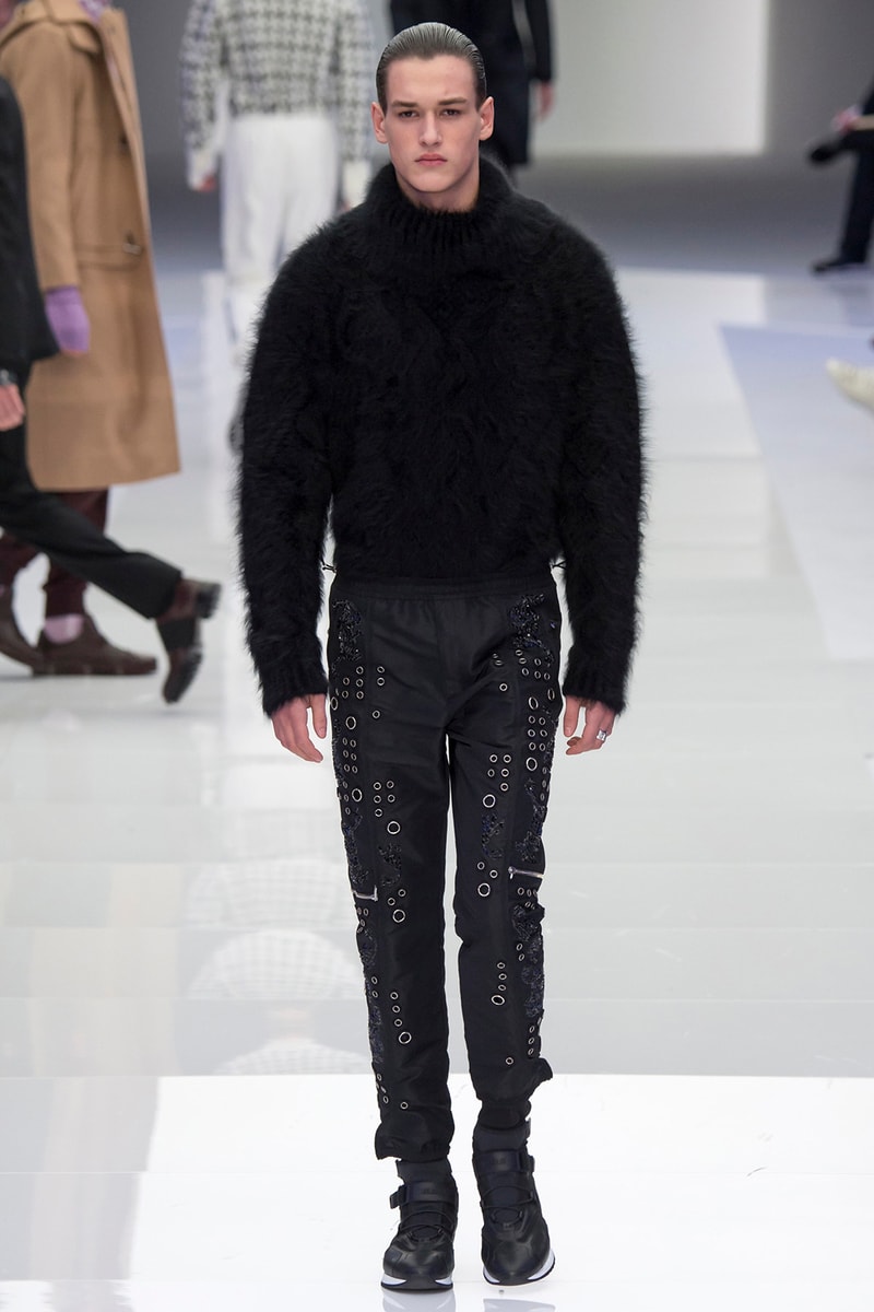 Versace 2016 Fall Winter Menswear Collection