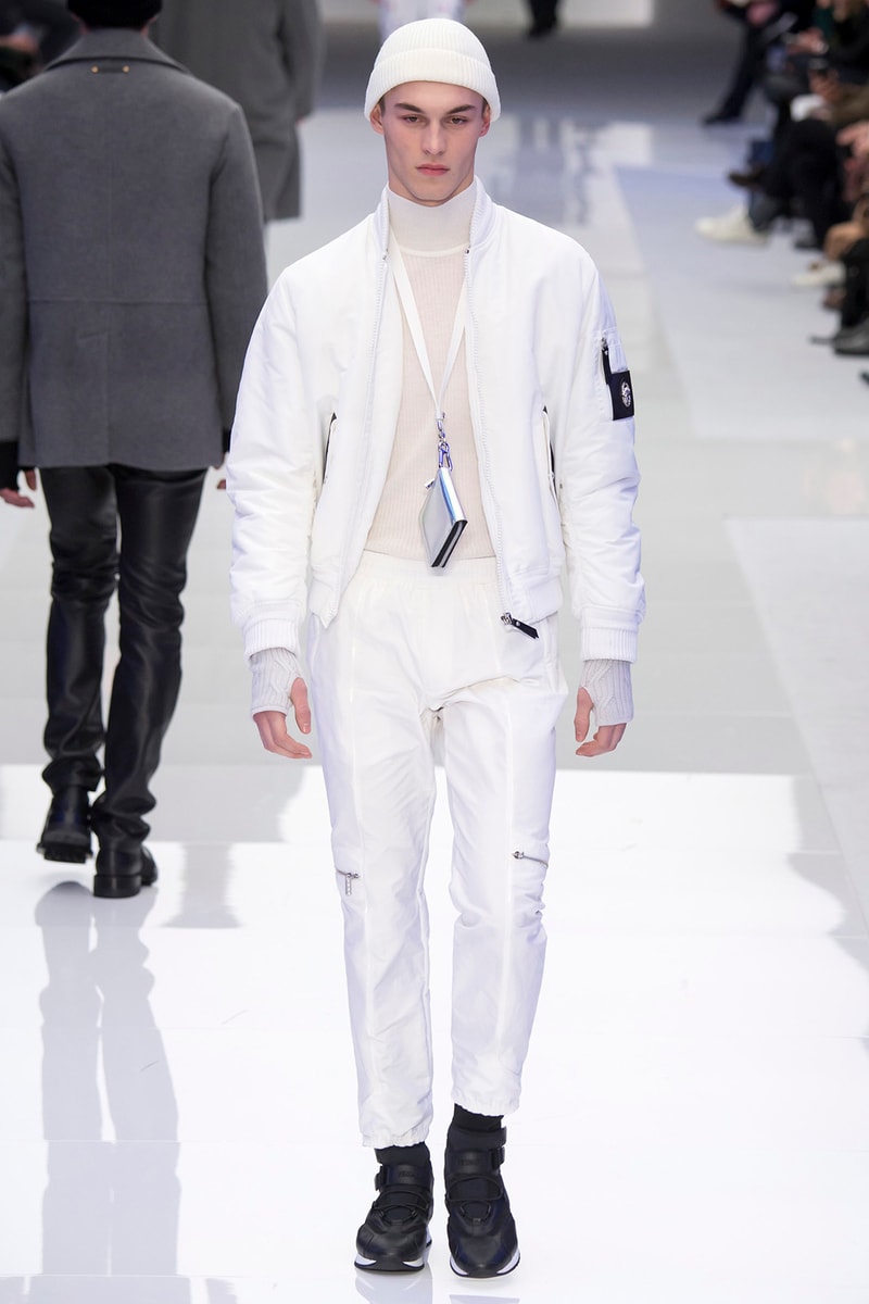 Versace 2016 Fall Winter Menswear Collection