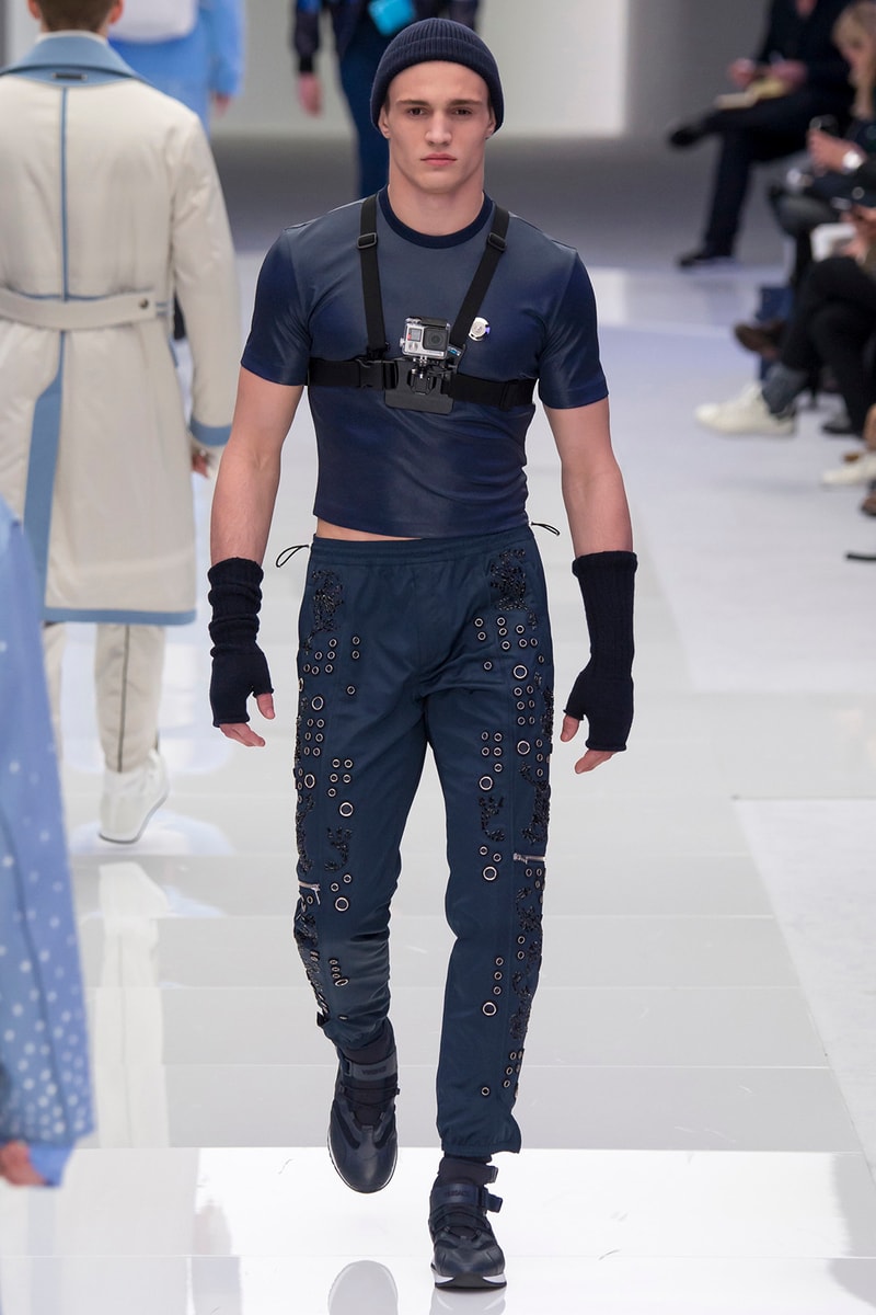 Versace 2016 Fall Winter Menswear Collection