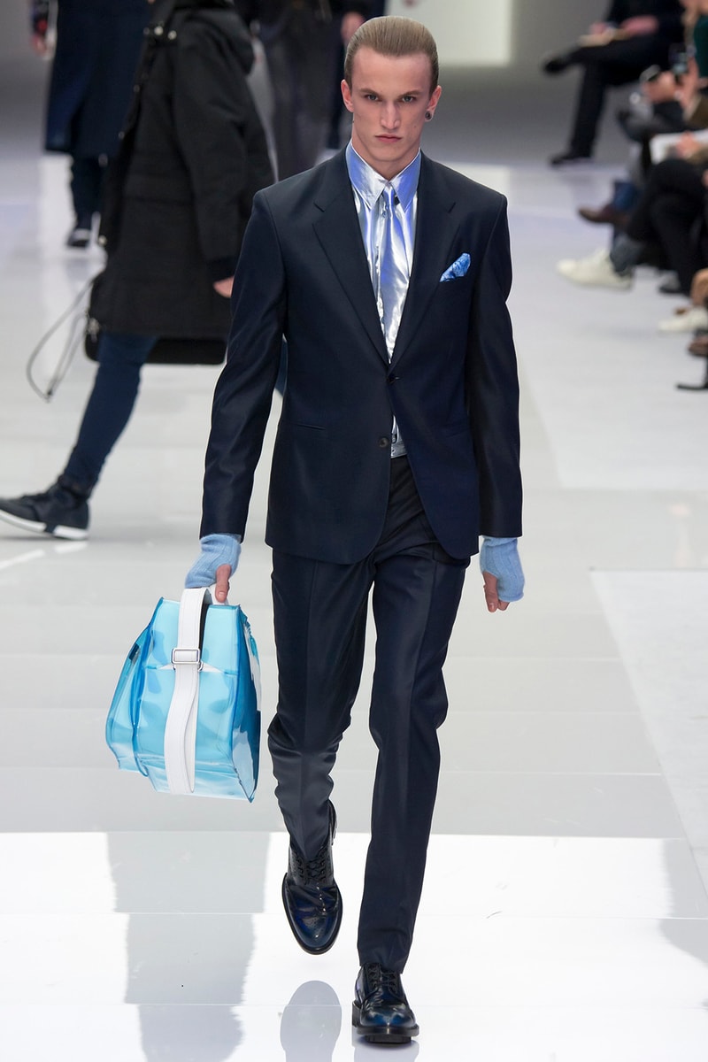 Versace 2016 Fall Winter Menswear Collection