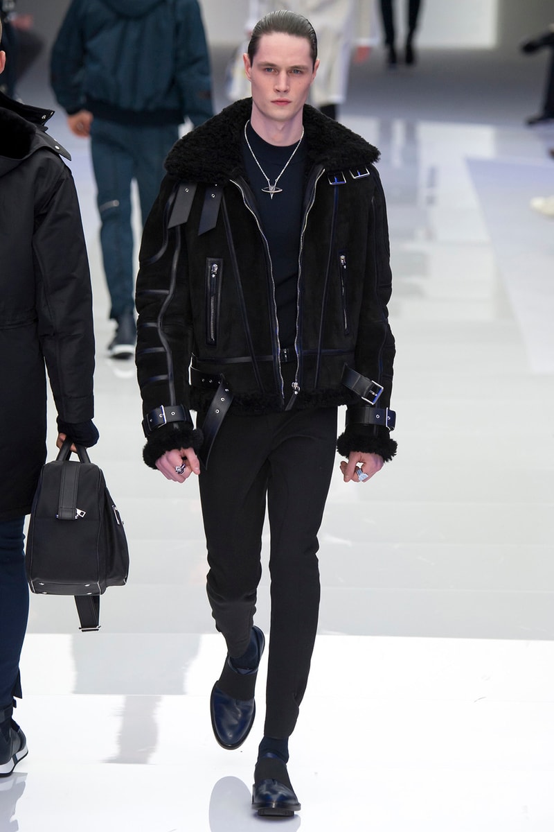 Versace 2016 Fall Winter Menswear Collection