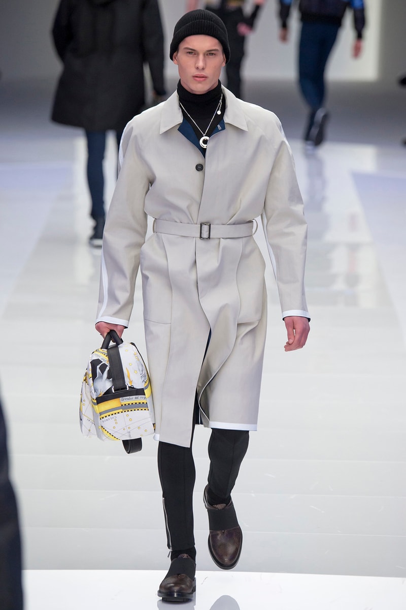 Versace 2016 Fall Winter Menswear Collection