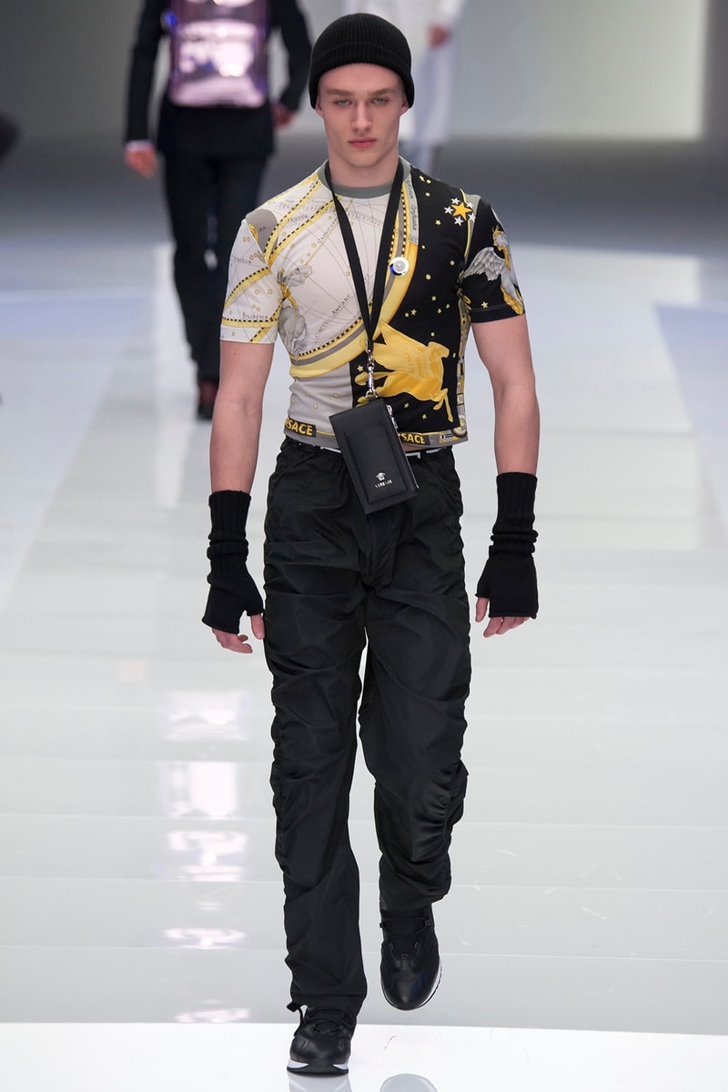 Versace 2016 Fall Winter Menswear Collection