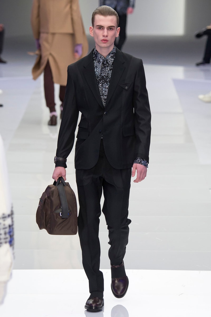 Versace 2016 Fall Winter Menswear Collection