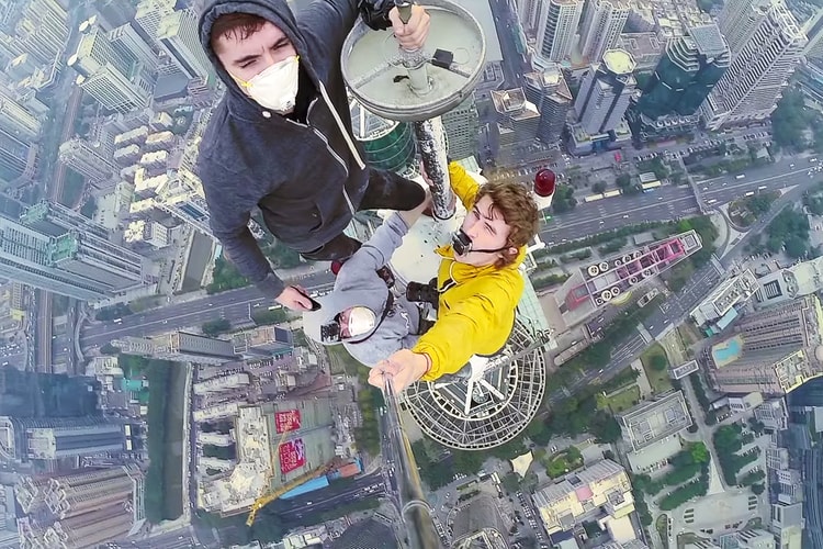 These Three Daredevils Climbed the Enormous 1,260-Foot Shun Hing Tower