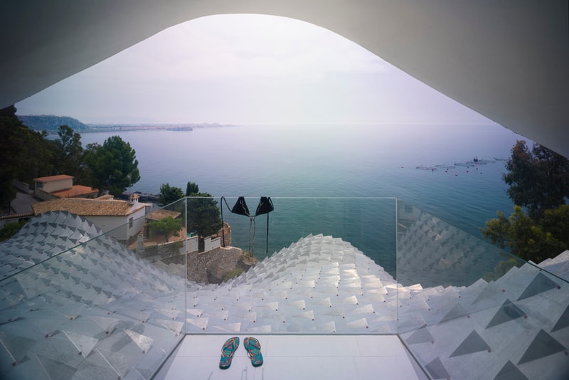 Casa del Acantilado by GilBartolome Arquitectos