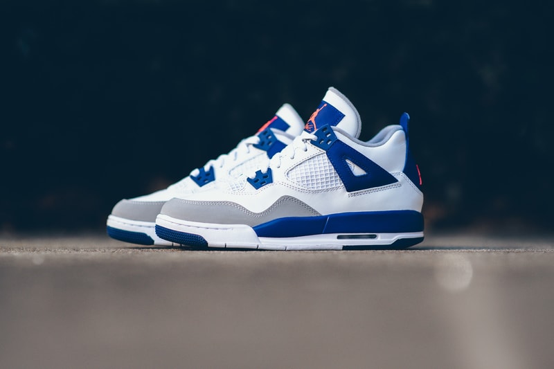 Air Jordan 4 Retro GG White/Hyper Orange Deep Royal Blue Wolf Grey Sneaker
