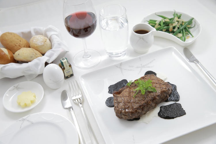 The Most Lavish Airplane Meals
