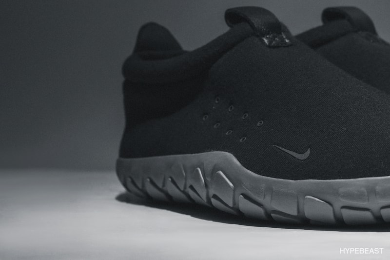 NikeLab Tech Fleece Air Moc Closer Look 