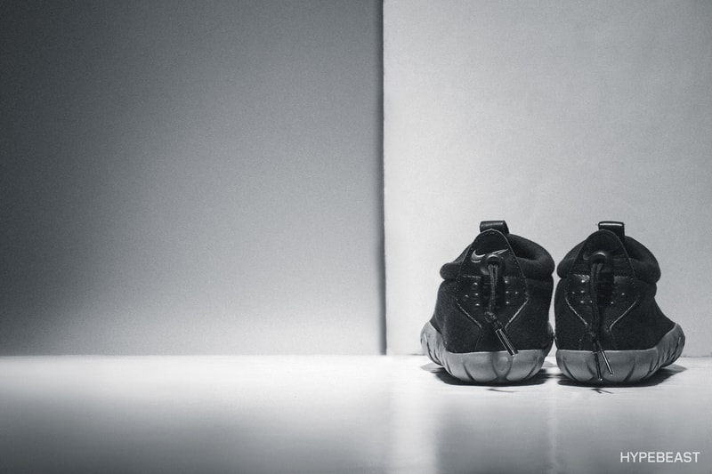 NikeLab Tech Fleece Air Moc Closer Look 