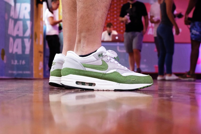 On Feet Look at Sydney Air Max Lab