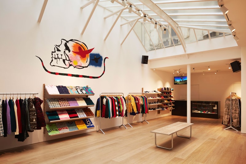 Supreme Paris Store Images